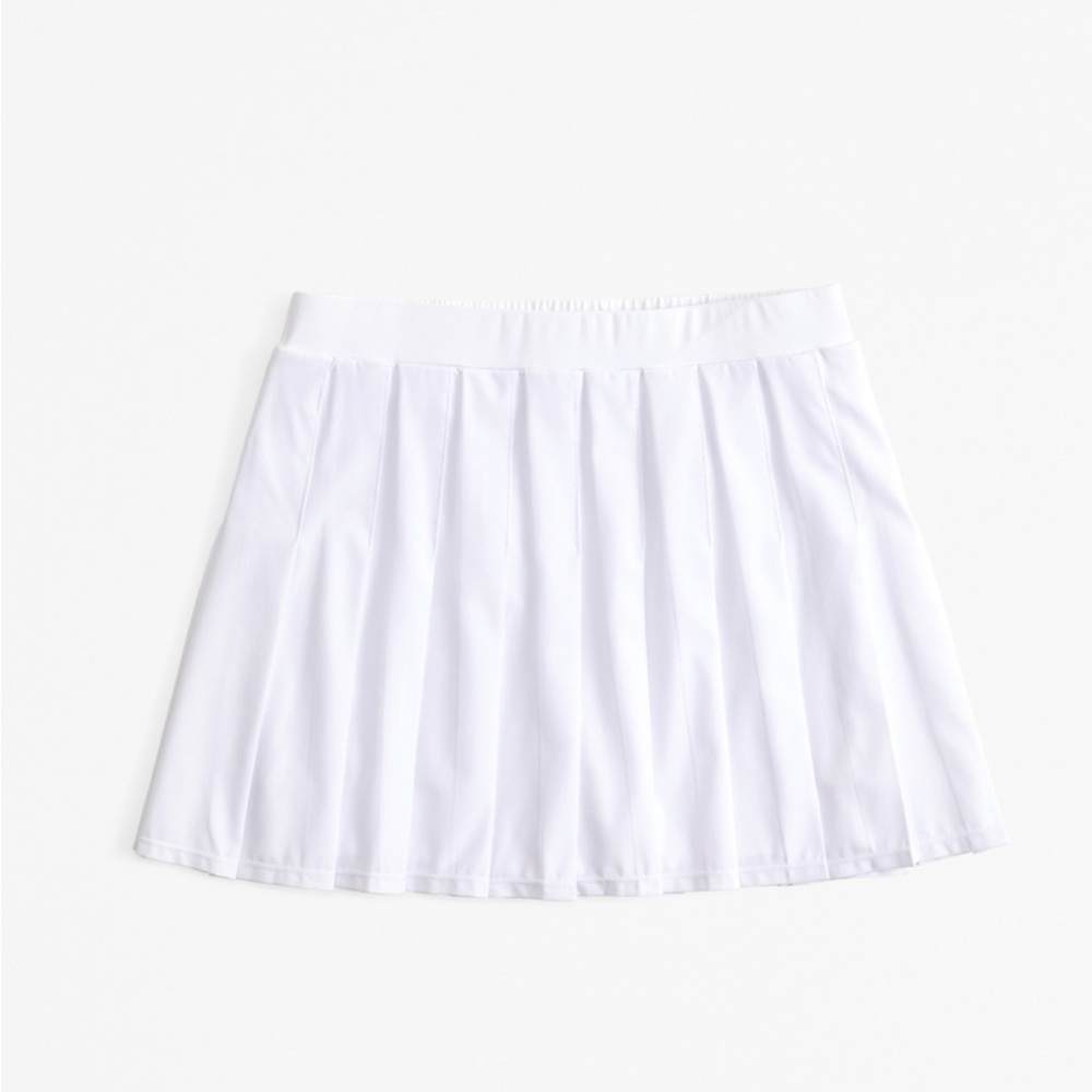 Abercrombie traveler pleated skirt size medium